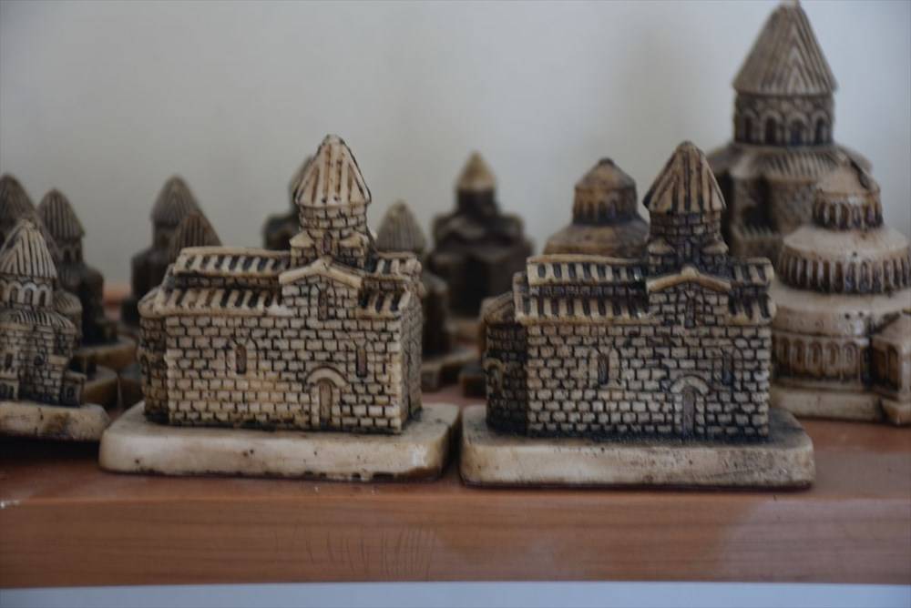 Kars'ın asırlık abide yapıları minyatüre dönüştü - 84453