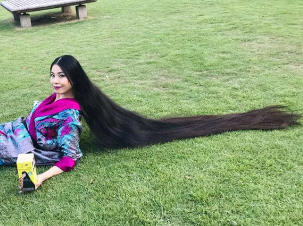 15 yıldır saçlarını kestirmeyen 'Japon Rapunzel’in saçları iki metreye ulaştı - 84640
