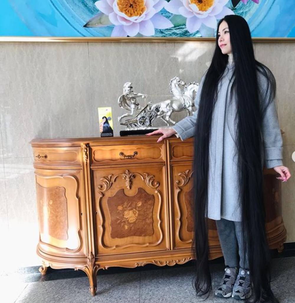 15 yıldır saçlarını kestirmeyen 'Japon Rapunzel’in saçları iki metreye ulaştı - 84647