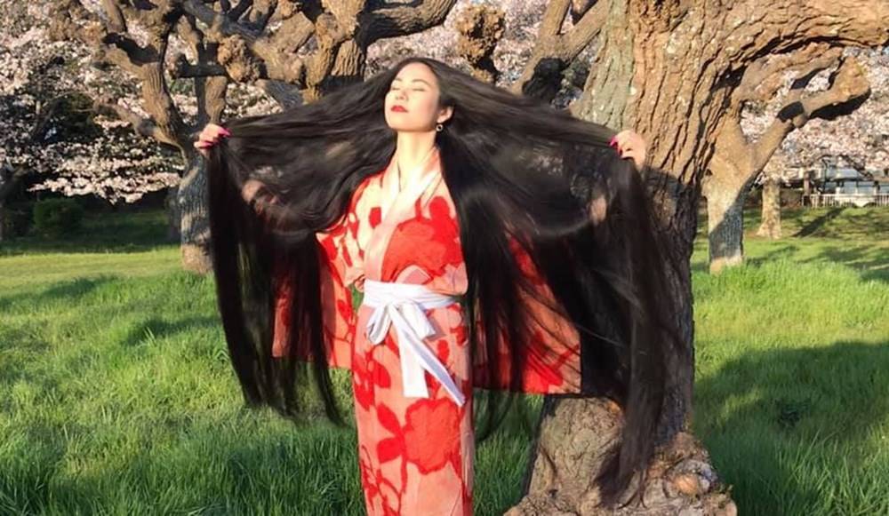 15 yıldır saçlarını kestirmeyen 'Japon Rapunzel’in saçları iki metreye ulaştı - 84651