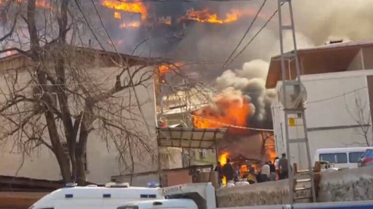 Havadan müdahale talep edildi… Artvin’de yangın 50 eve sıçradı - 4