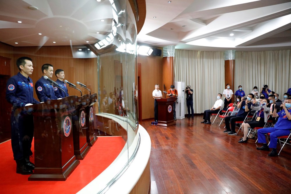 Çin, uzay istasyonuna göndereceği taykonot ekibini tanıttı - 8