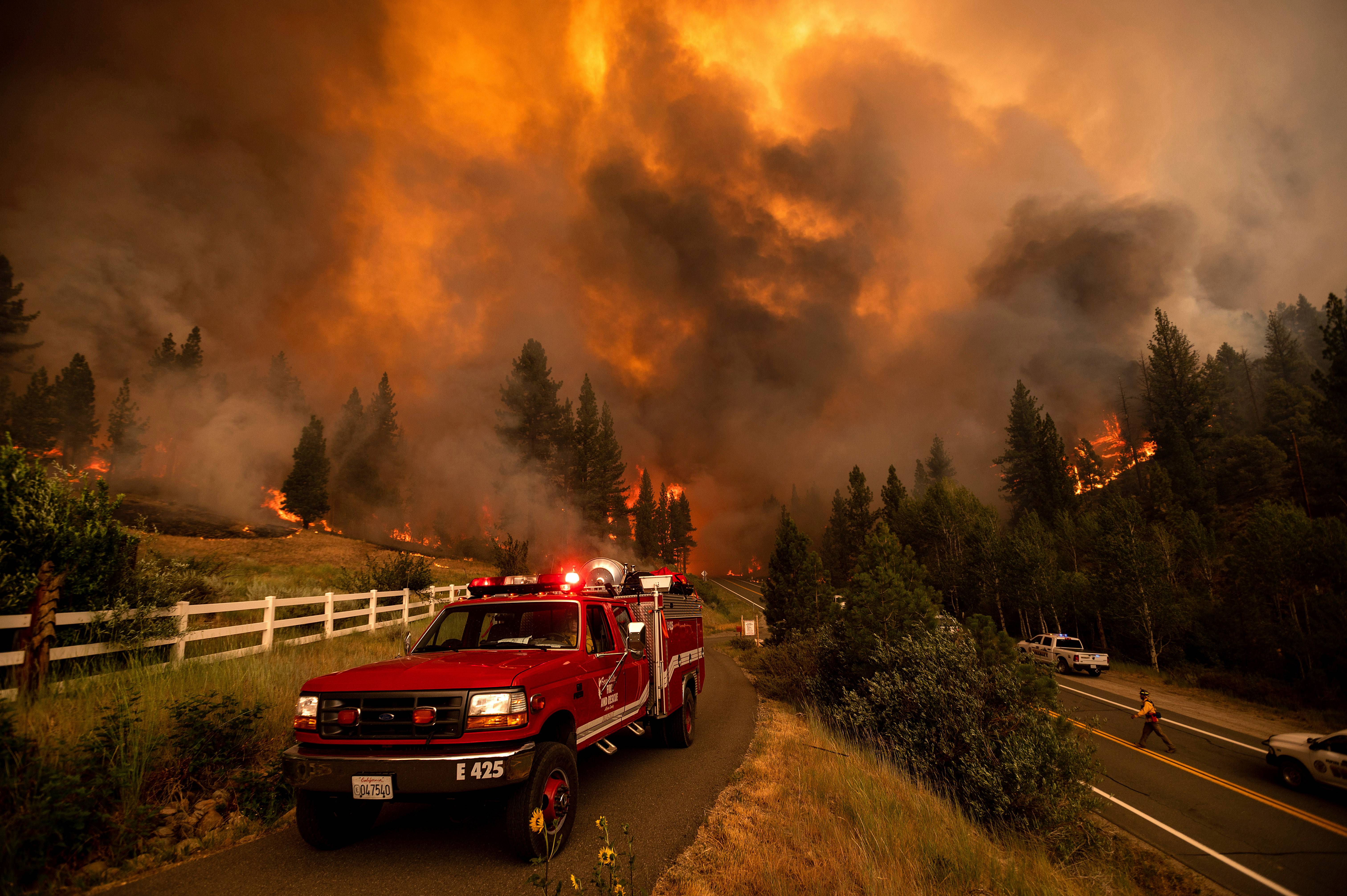 Пожар без огня во сне. Пожары в Калифорнии 2020. Лесные пожары в Калифорнии 2020. Пожар в Калифорнии 2021. Пожар в Калифорнии 2020 года.