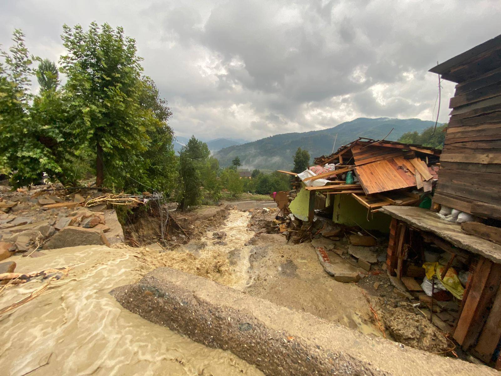 Bartın'da sel felaketi: 1 ölü, 1 kayıp - 9