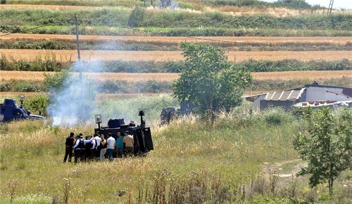 İstanbul'da çatışma: 1 polis şehit oldu - 15