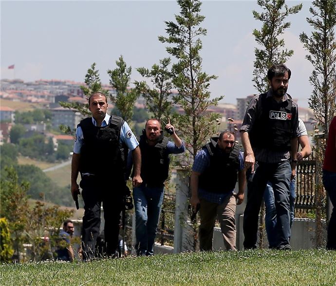 İstanbul'da çatışma: 1 polis şehit oldu - 4