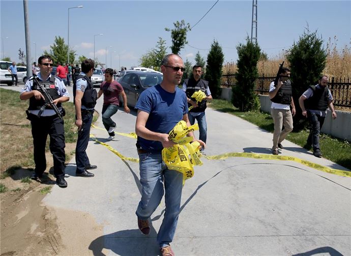 İstanbul'da çatışma: 1 polis şehit oldu - 12