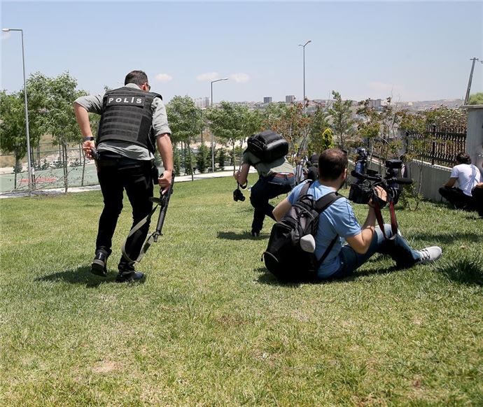 İstanbul'da çatışma: 1 polis şehit oldu - 13