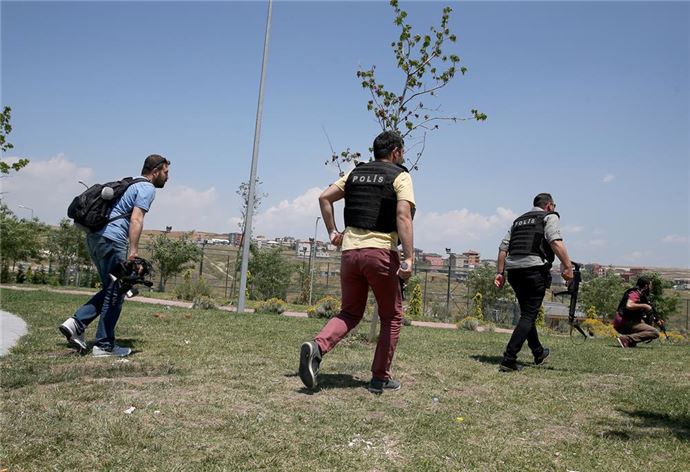 İstanbul'da çatışma: 1 polis şehit oldu - 3