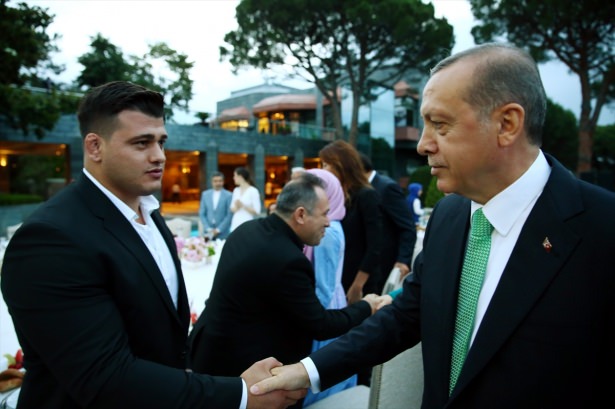 Erdoğan sanatçı ve sporcuları ağırladı - 884