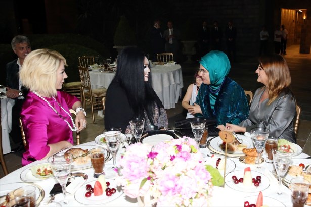 Erdoğan sanatçı ve sporcuları ağırladı - 756