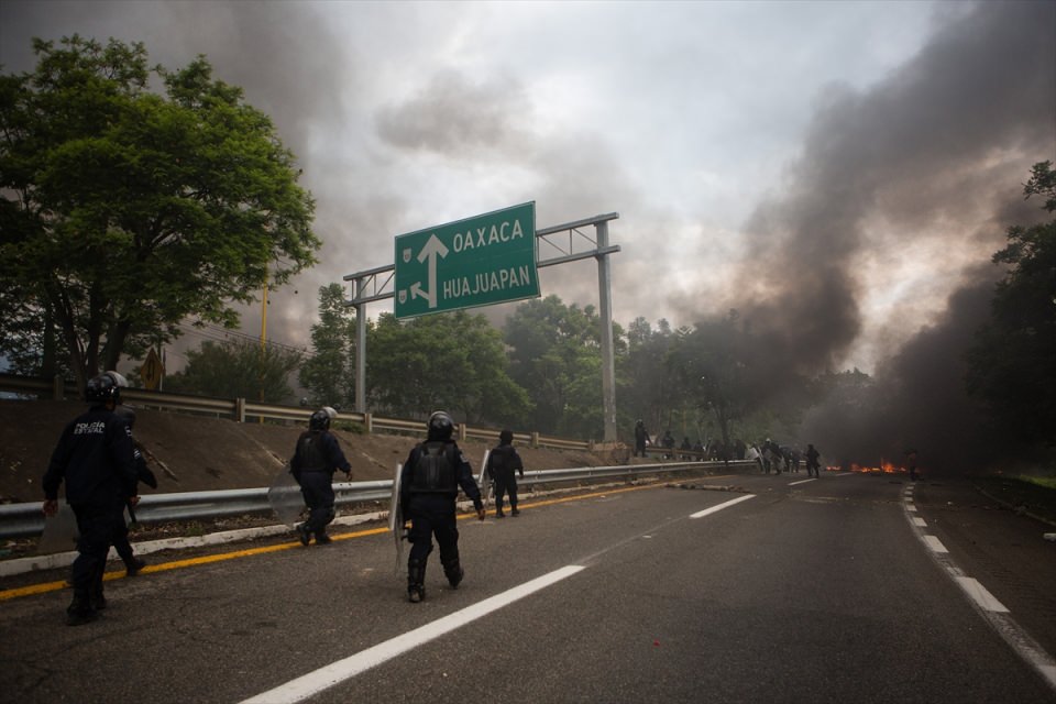 Meksika karıştı: 6 ölü - 29