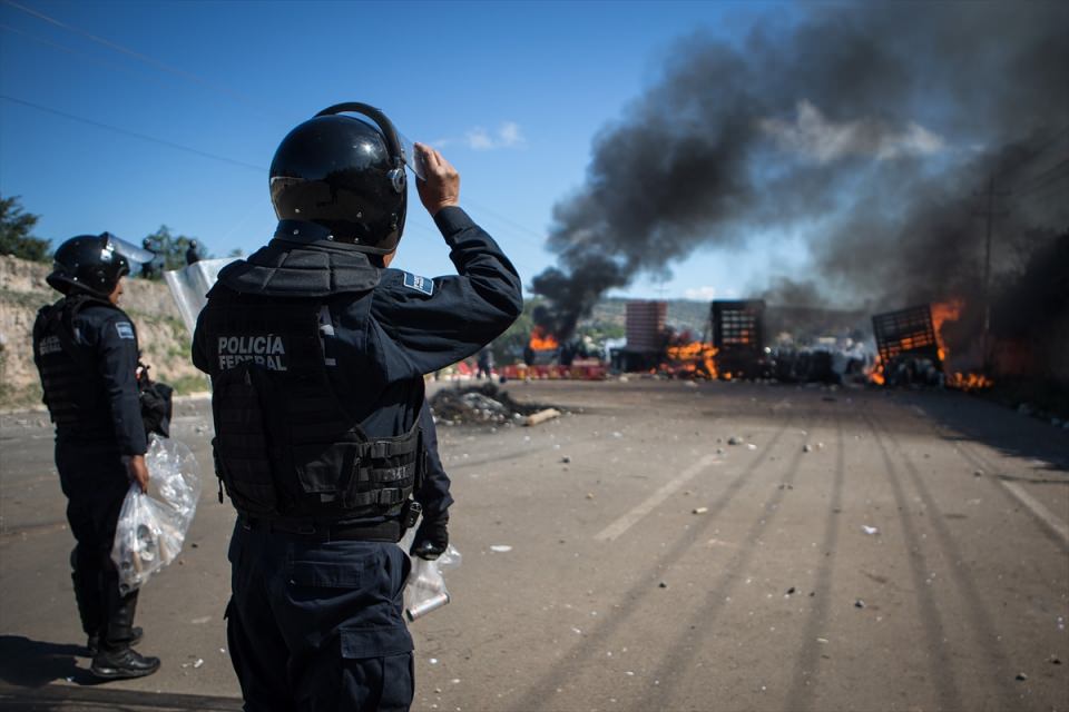 Meksika karıştı: 6 ölü - 14