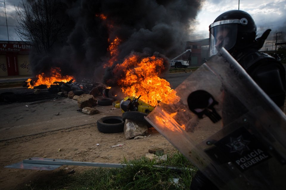 Meksika karıştı: 6 ölü - 20