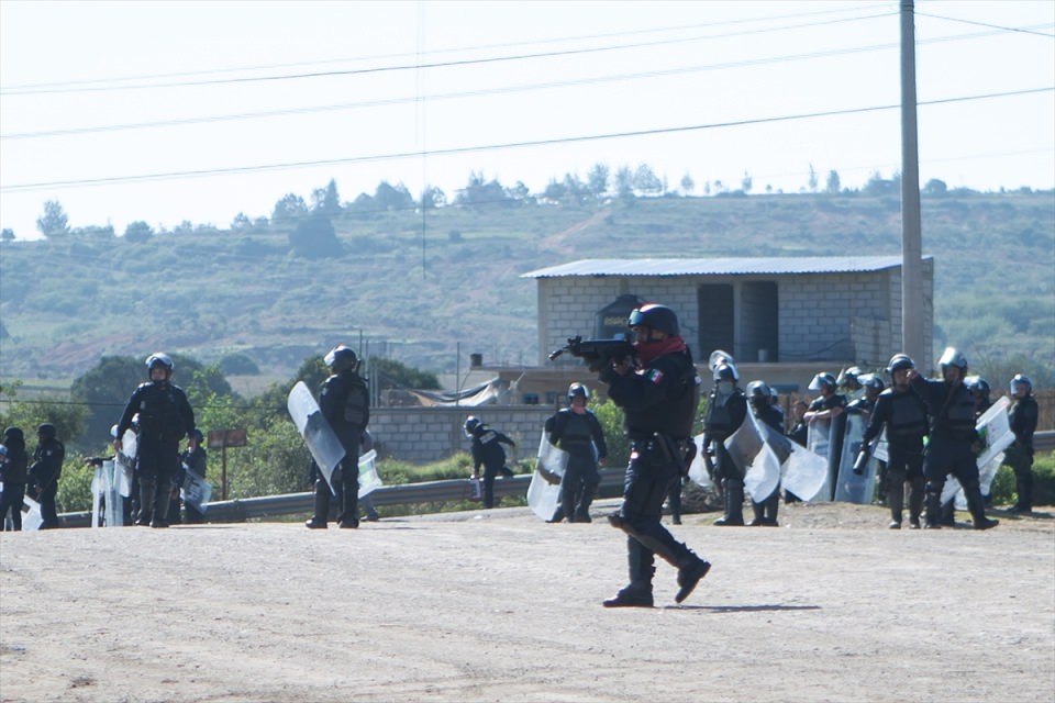 Meksika karıştı: 6 ölü - 12