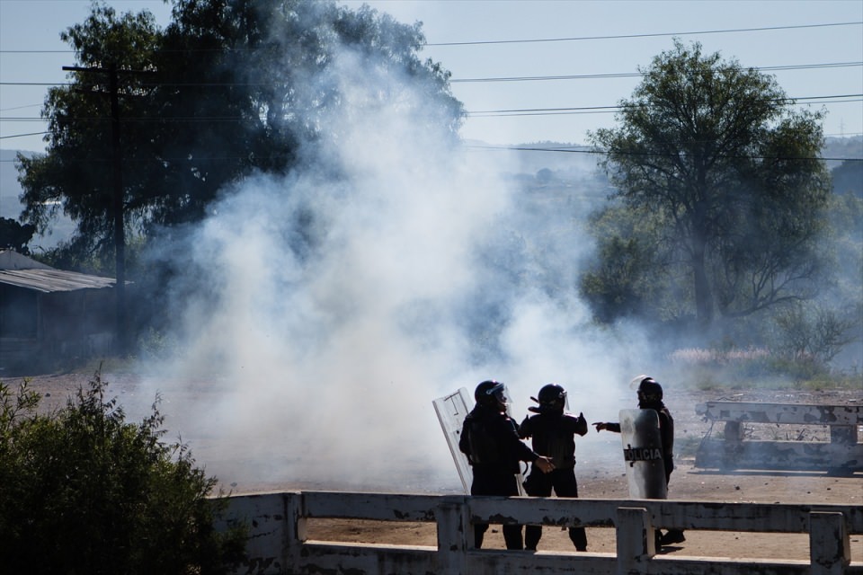 Meksika karıştı: 6 ölü - 19