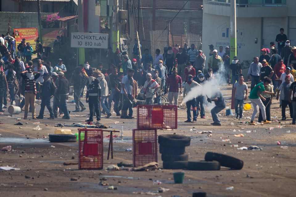 Meksika karıştı: 6 ölü - 6