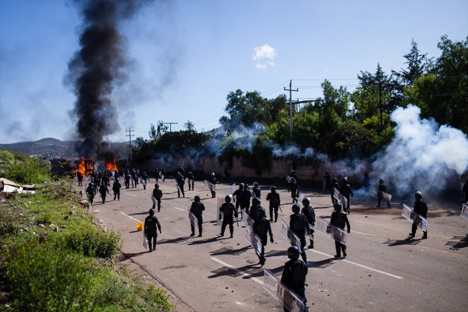 Meksika karıştı: 6 ölü - 16
