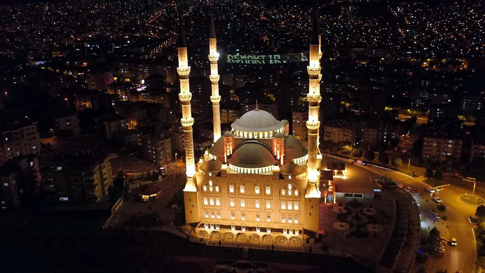 Türkiye'nin üçüncü büyük camisi - 926