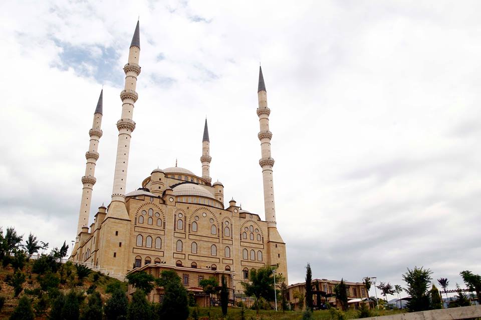 Türkiye'nin üçüncü büyük camisi - 565