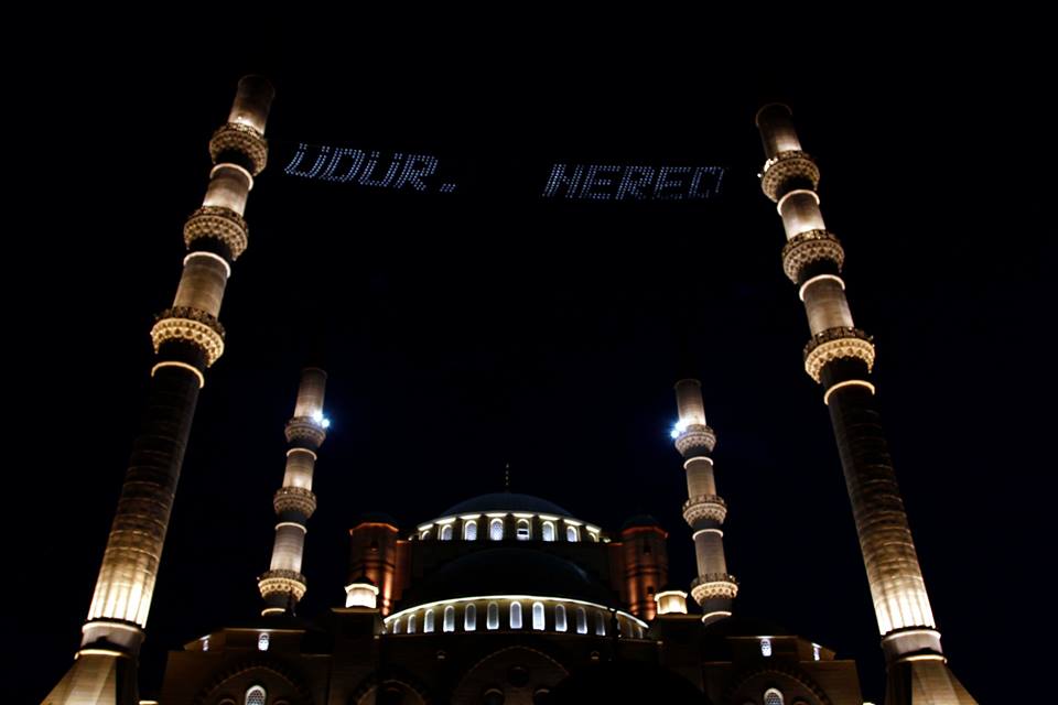 Türkiye'nin üçüncü büyük camisi - 546