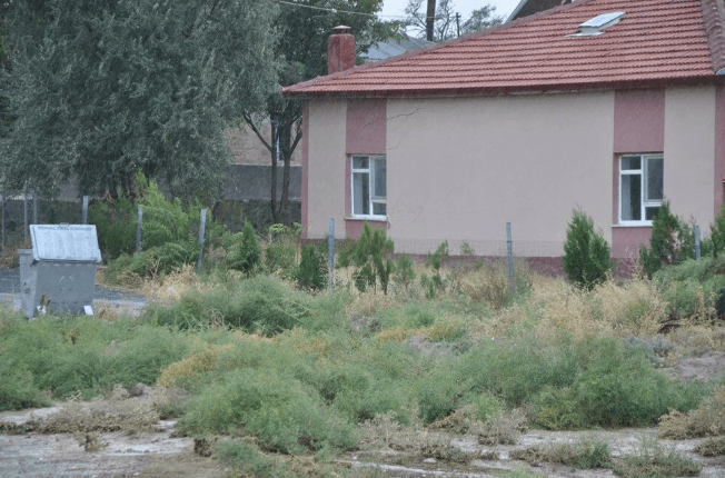 AFAD inceleme başlattı: Konya'da yağmur sonrası dev yarıklar oluştu - 6