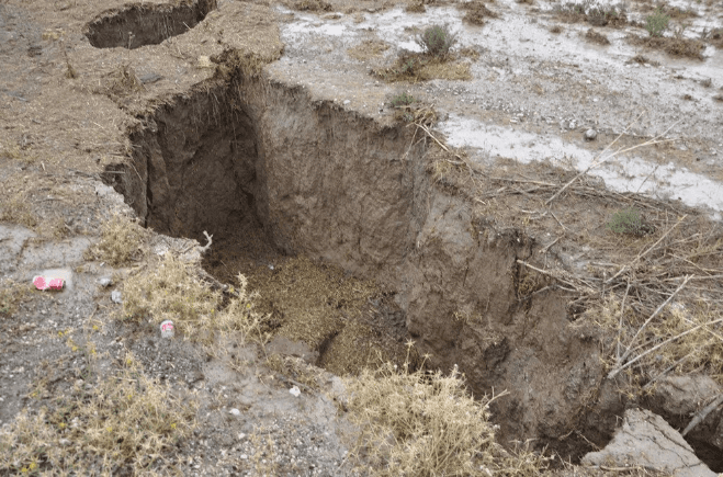 AFAD inceleme başlattı: Konya'da yağmur sonrası dev yarıklar oluştu - 1