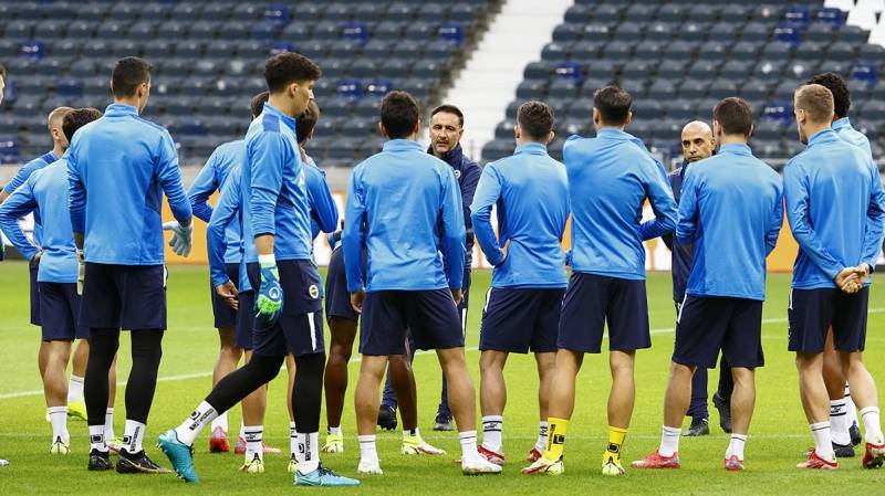 Frankfurt maçı öncesi Pereira'dan orta saha sürprizi! - 461