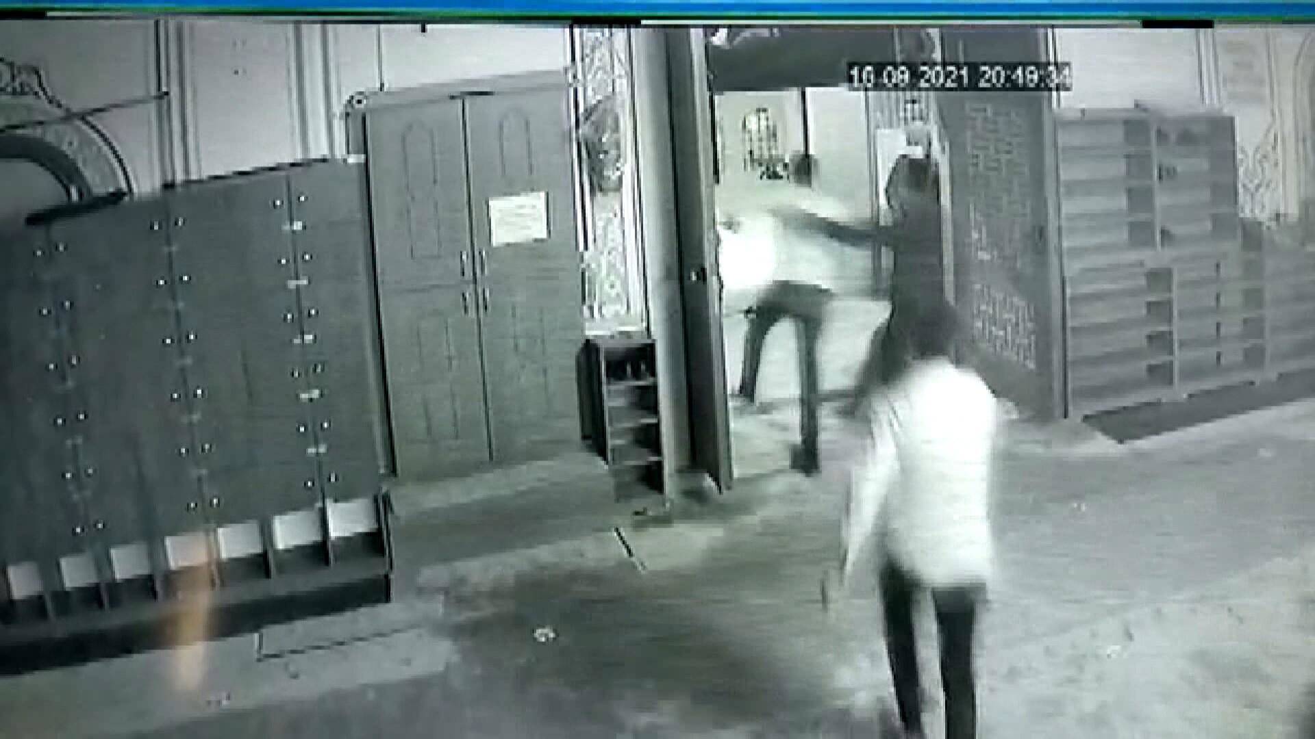 Camide imam ve cemaate sopalı saldırı - 2