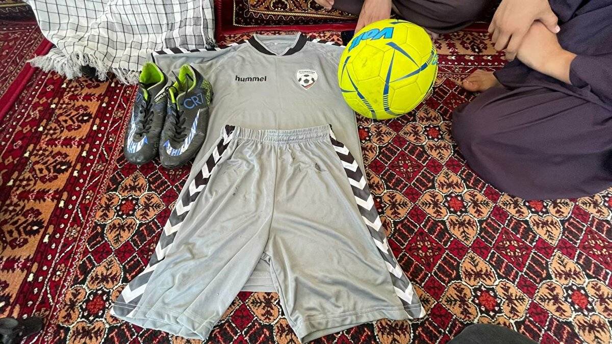 Tahliye uçağından düşen Afgan milli futbolcunun ailesi ABD'li pilotların yargılanmasını istiyor - 12