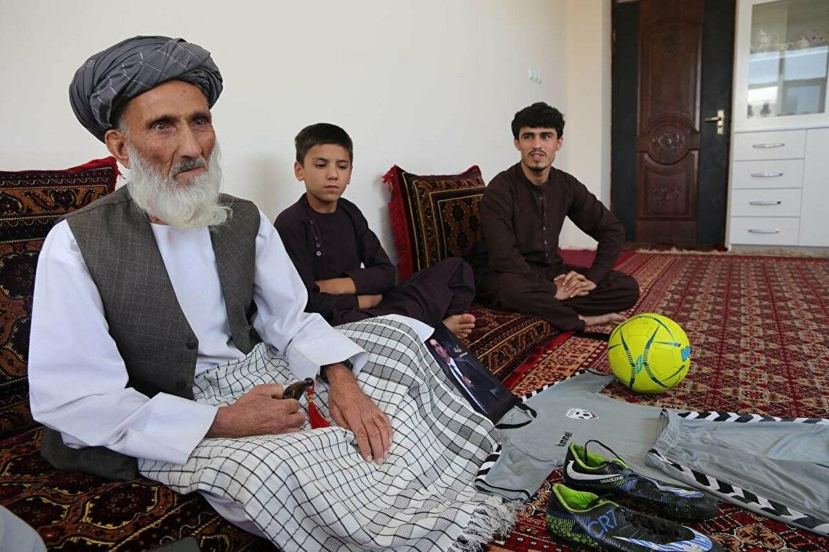Tahliye uçağından düşen Afgan milli futbolcunun ailesi ABD'li pilotların yargılanmasını istiyor - 10