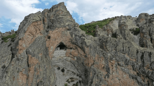 Giresun'da tarihi ve saklı güzellikleriyle turistlerin uğrak noktası: Şebinkarahisar - 1