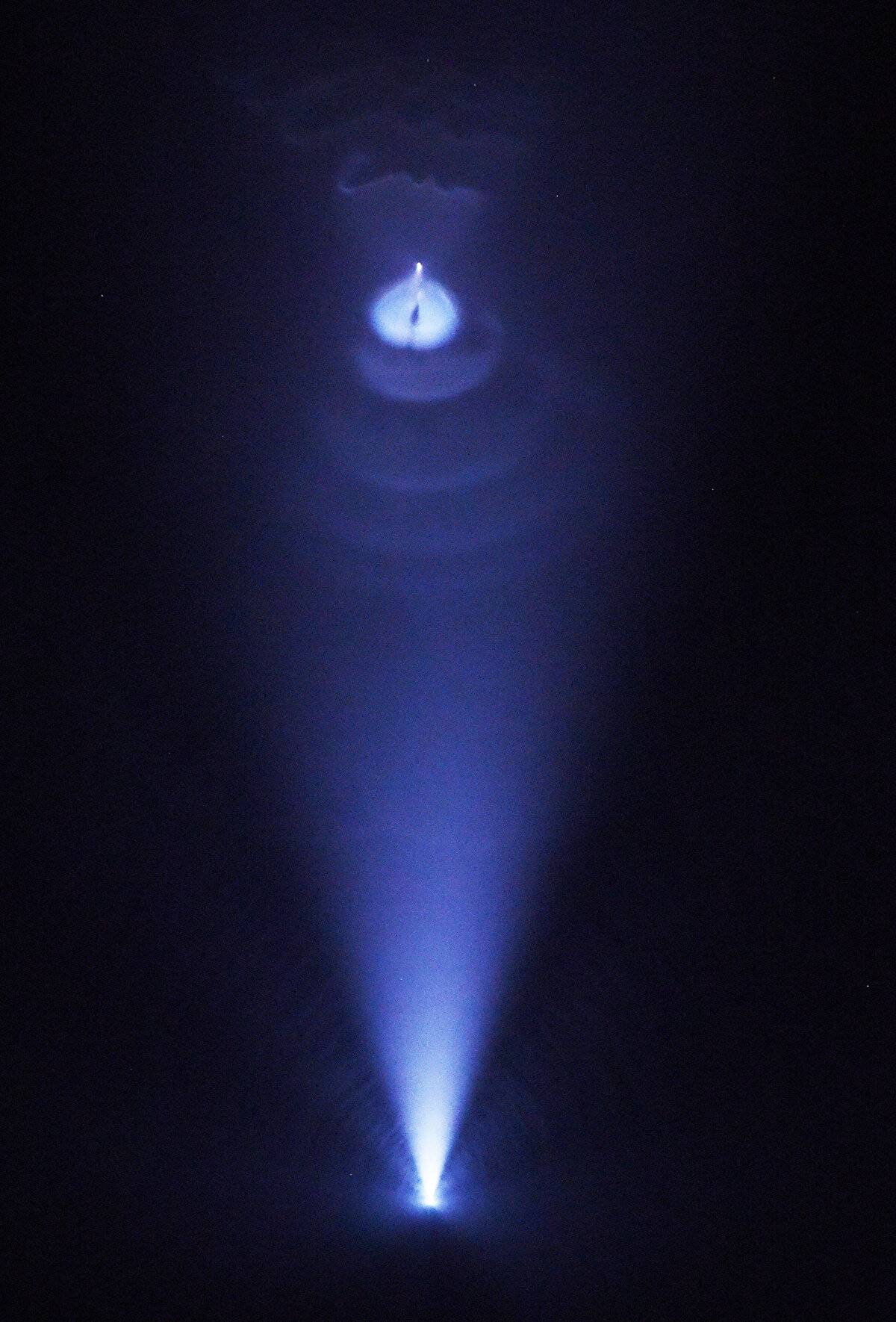 Uzay turizminde büyük adım: SpaceX 4 yolcuyu üç günlük uzay gezisine gönderdi - 2