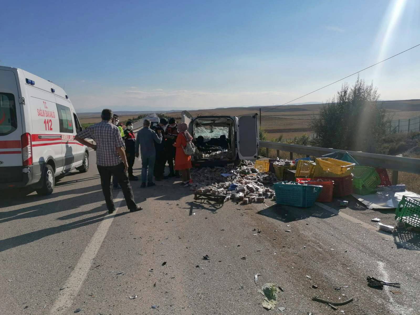 Eskişehir'de, kamyonete çarpan hafif ticari araçtaki 2 kişi öldü - 2