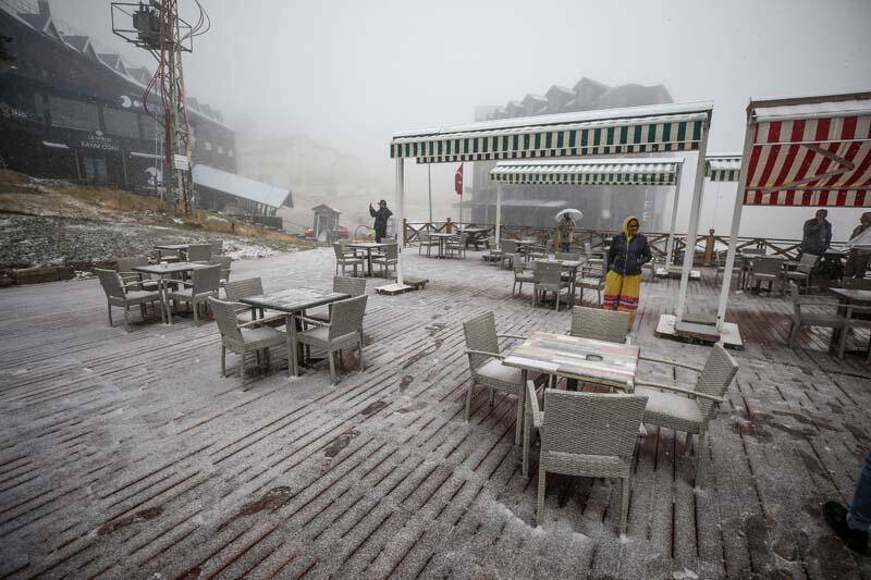 Uludağ ve Kartalkaya'ya mevsimin ilk kar yağışı düştü - 13