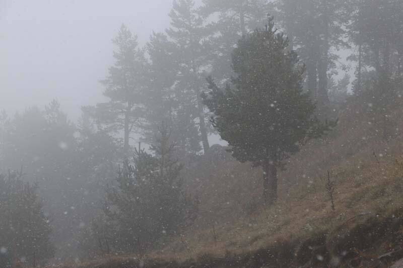 Uludağ ve Kartalkaya'ya mevsimin ilk kar yağışı düştü - 1