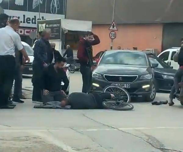 Otomobille çarptığı bisikletlinin başında ambulansı bekledi - 14