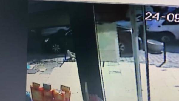 İnanılmaz kaza: Kopan parmaklarını alarak hastaneye koştu - 5