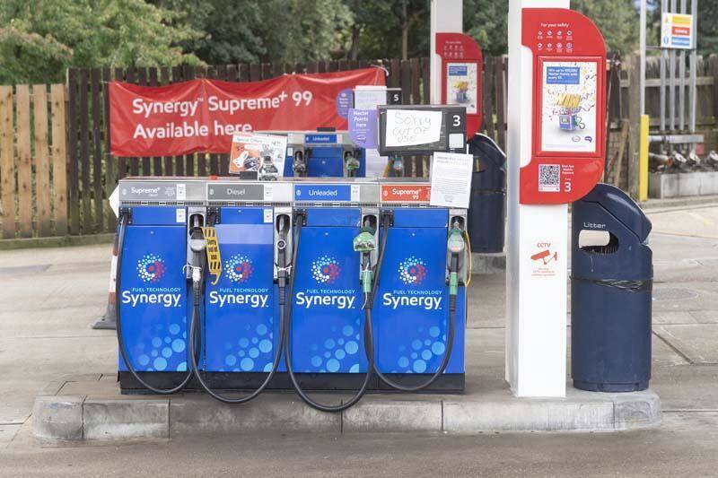 Fotoğraflar İngiltere'den! Kuyruğun sonu görünmedi - 10