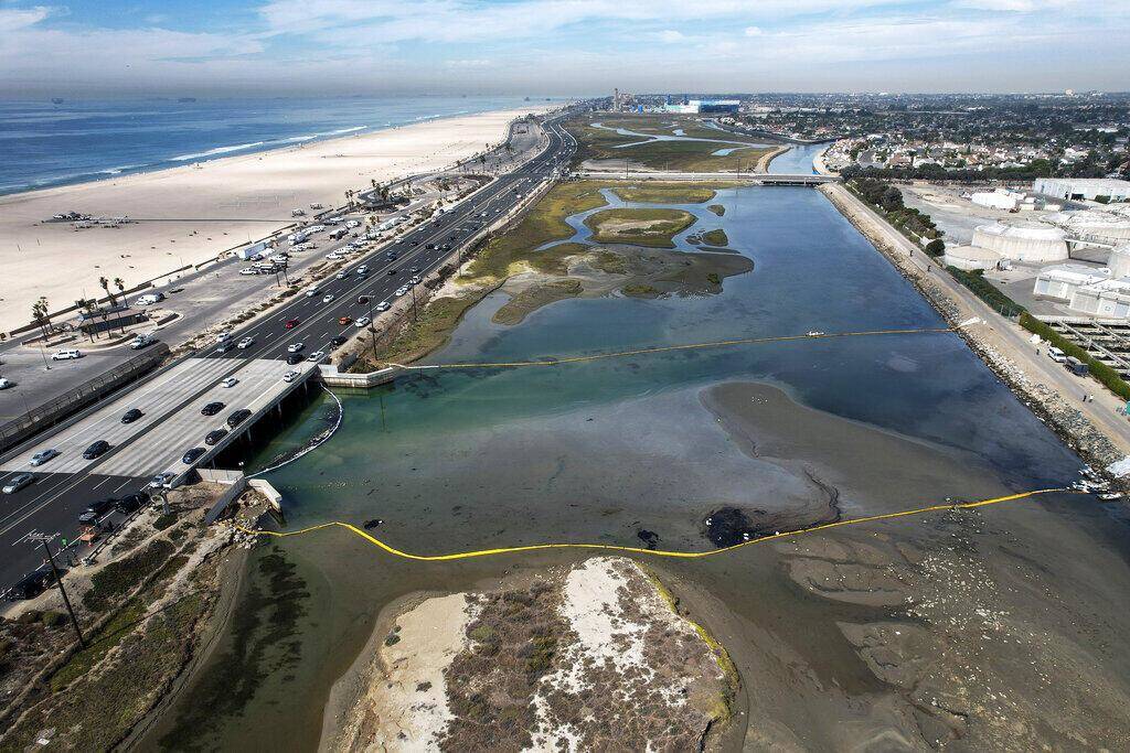 ABD'de California tarihinin en büyük petrol sızıntılarından biri: Sahiller kapatıldı - 7