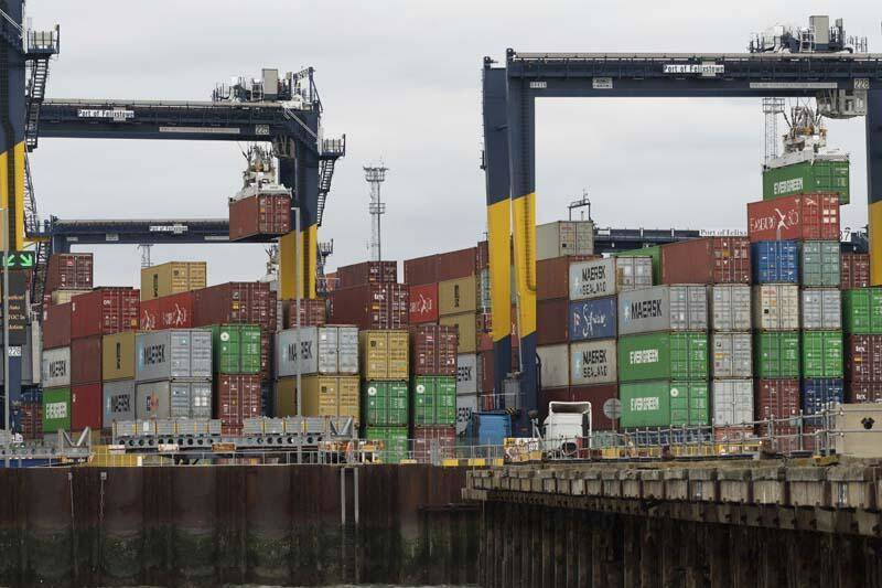 İngiltere'de nakliye krizi: Limanda birikiyorlar - 3