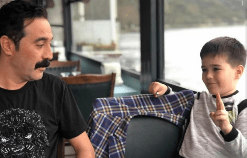 Oğlunun süt dişini yüzüğünde taşıyor - 4