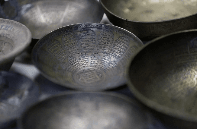 Koleksiyoncuların gözdesi: Suyu duayla buluşturan şifa tası - 9