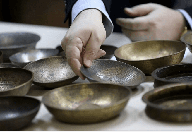 Koleksiyoncuların gözdesi: Suyu duayla buluşturan şifa tası - 12