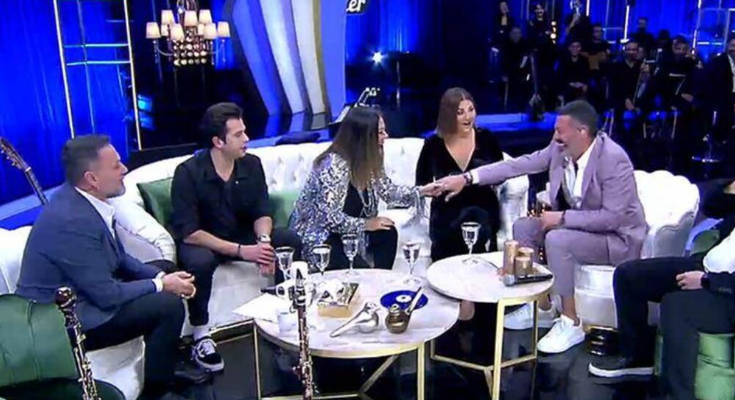 Şarkılar Bizi Söyler'de İzel'den Hakan Altun'a evlenme teklifi! - 2