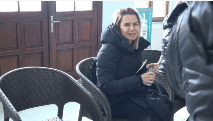 Ece Erken cami çıkışı gözyaşlarına boğuldu: Sadece katiller yakalansın - 4