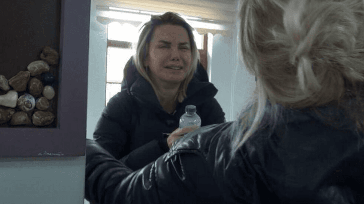 Ece Erken cami çıkışı gözyaşlarına boğuldu: Sadece katiller yakalansın - 3