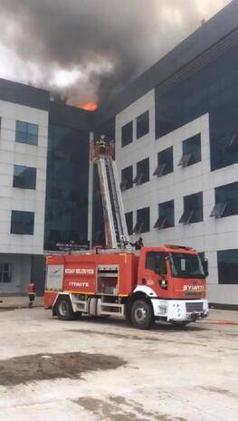 Giresun’da fakülte binasının çatısında yangın - 1