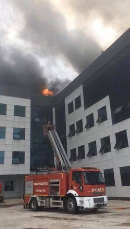 Giresun’da fakülte binasının çatısında yangın - 2