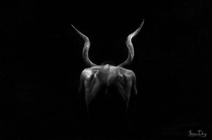 Karakalem ile inanılmaz eserler ortaya çıkarıyor - 10